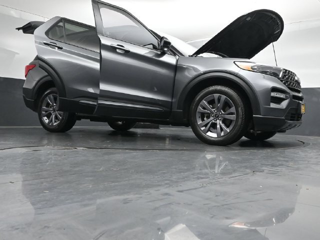 Certified 2023 Ford Explorer XLT w/ Equipment Group 202A AWD/4WD image 53