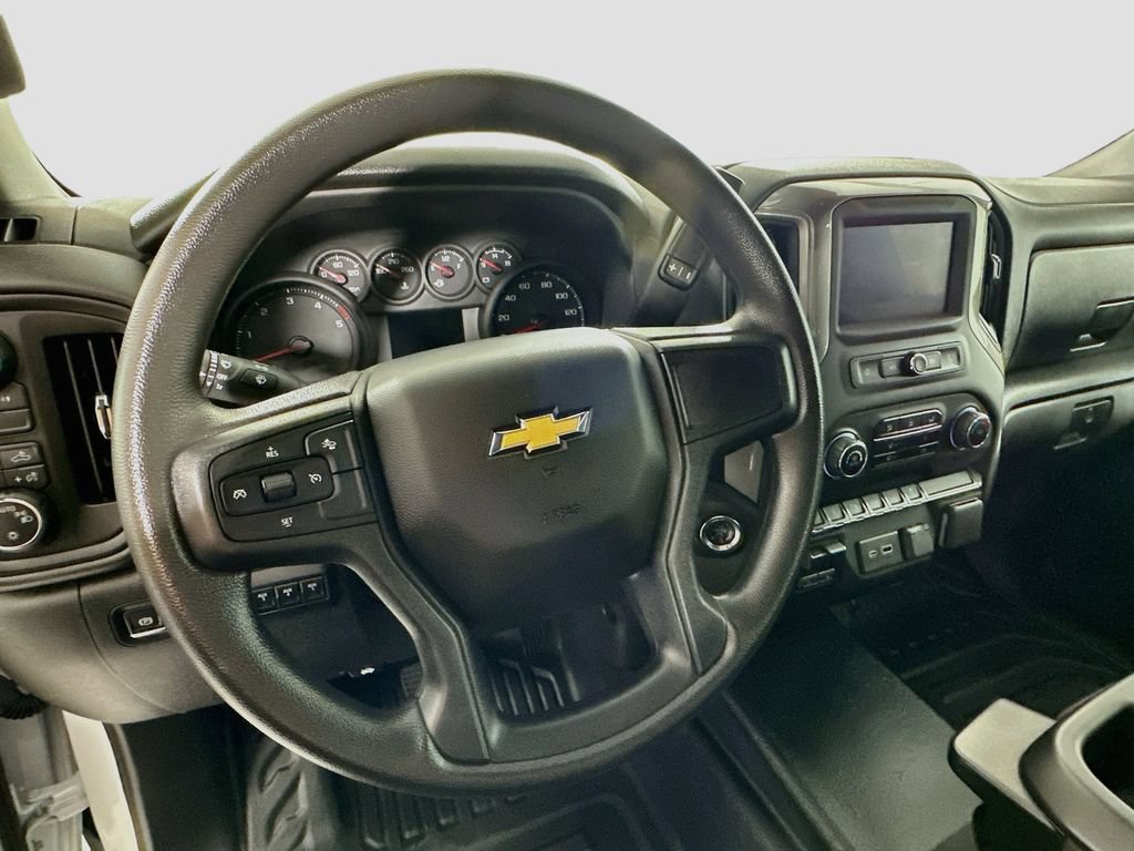 Used 2025 Chevrolet Silverado 3500 W/T w/ WT/CX Safety Package AWD/4WD image 14
