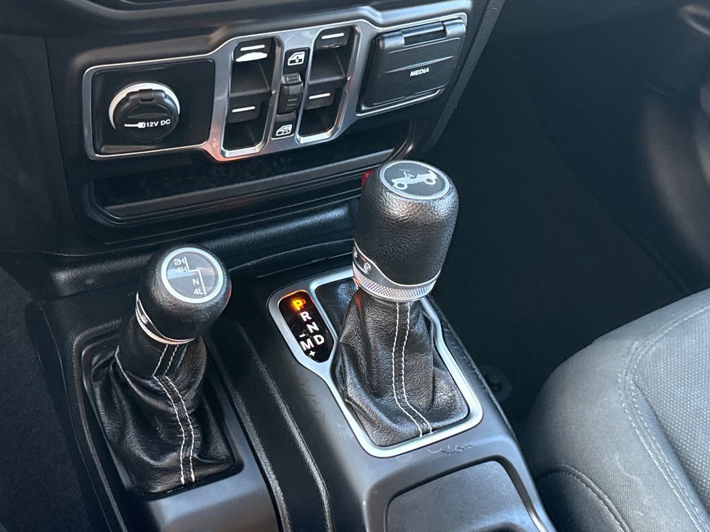 Used 2020 Jeep Wrangler Unlimited Sahara image 22