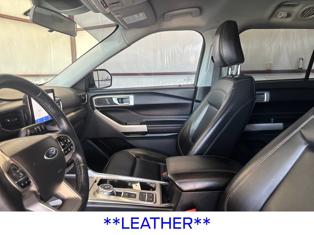 Certified 2022 Ford Explorer XLT w/ Equipment Group 202A RWD image 16