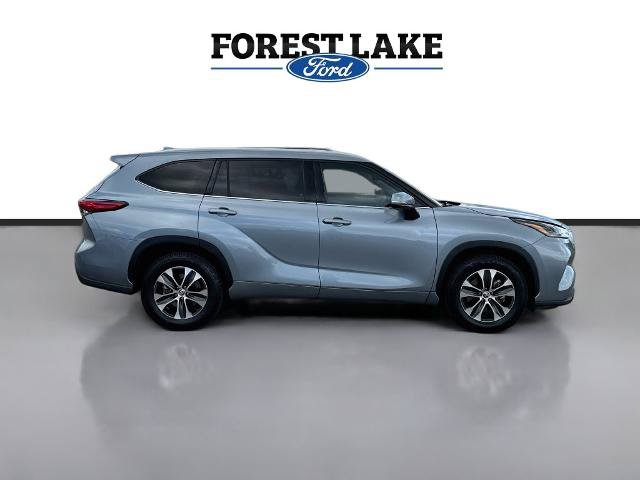 Used 2022 Toyota Highlander XLE FWD image 8