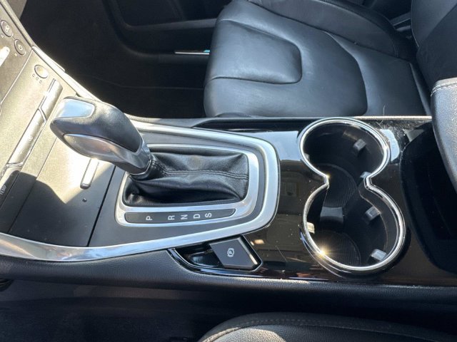 Certified 2018 Ford Edge Titanium FWD image 27
