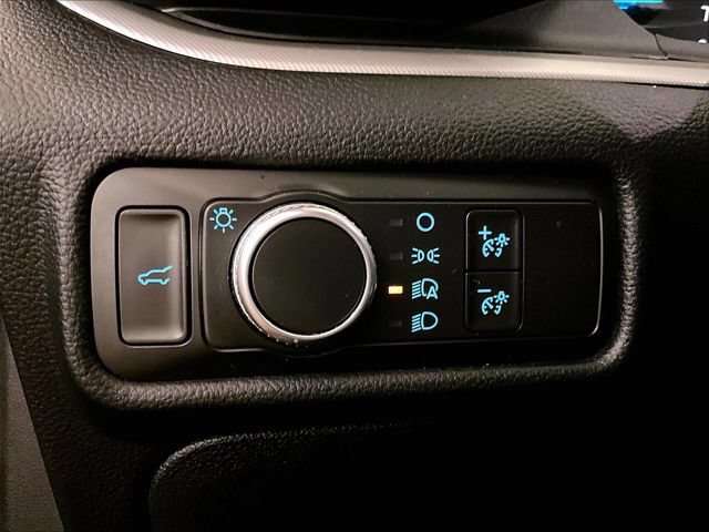 Certified 2020 Ford Explorer XLT w/ Comfort Package AWD/4WD image 31