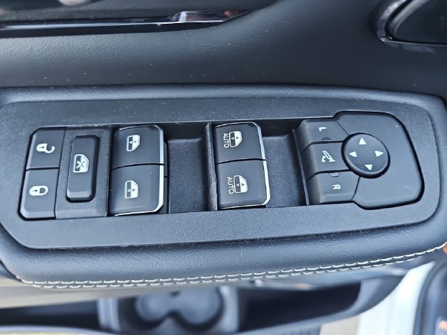 Used 2025 RAM 1500 Limited AWD/4WD image 29