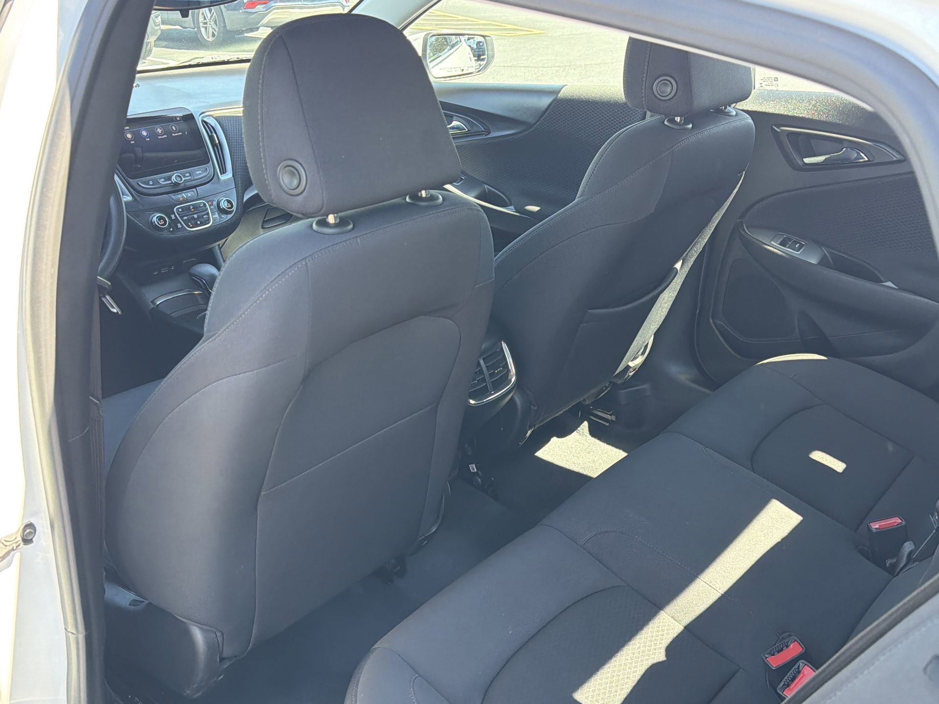 Used 2023 Chevrolet Malibu LT image 29