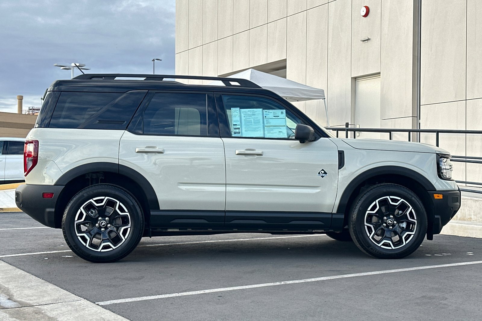 Certified 2025 Ford Bronco Sport Outer Banks w/ Outer Banks Tech Package+ image 2