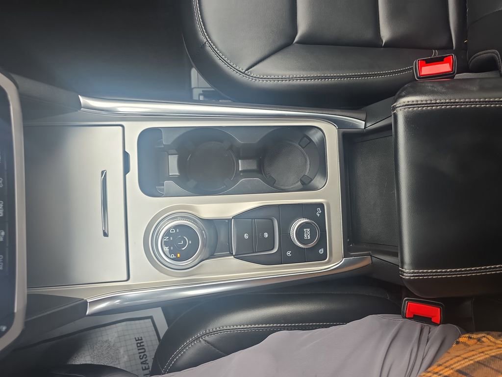 Certified 2024 Ford Explorer XLT w/ Equipment Group 202A image 34