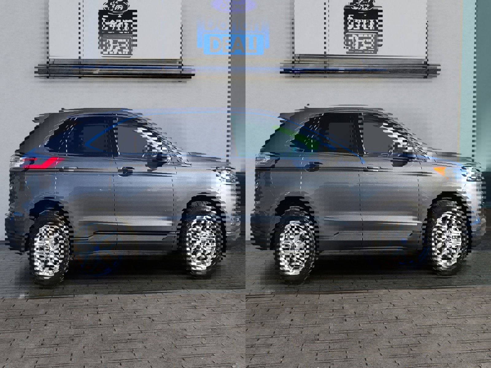 Certified 2022 Ford Edge SEL w/ Convenience Package image 6