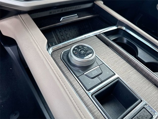 Certified 2024 Ford Expedition Limited image 27
