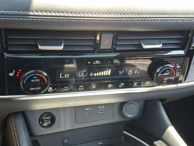 Used 2024 Nissan Rogue Platinum w/ Platinum Premium Package AWD/4WD image 16