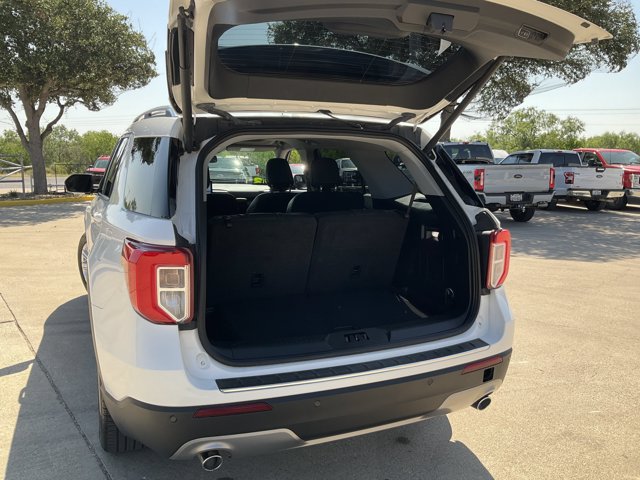 Certified 2023 Ford Explorer Limited w/ Limited Technology Package RWD image 18