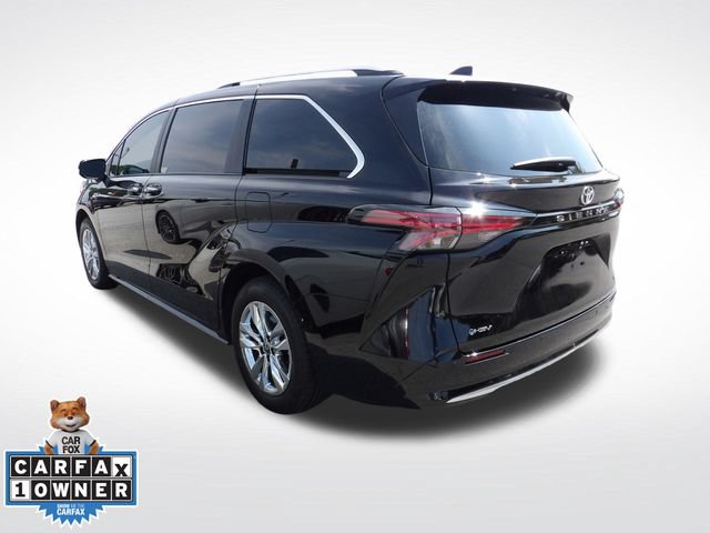 Used 2026 Toyota Sienna Limited FWD image 10