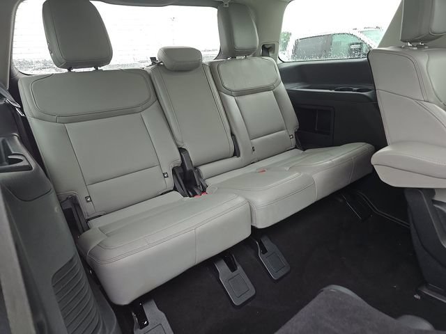 Certified 2025 Ford Expedition Active AWD/4WD image 10