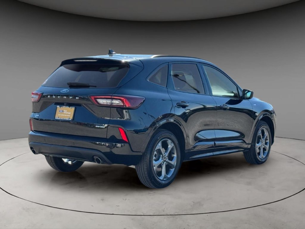 Certified 2024 Ford Escape ST-Line w/ Tech Pack #1 AWD/4WD image 5