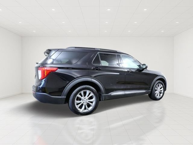Certified 2023 Ford Explorer XLT w/ Equipment Group 202A AWD/4WD image 6