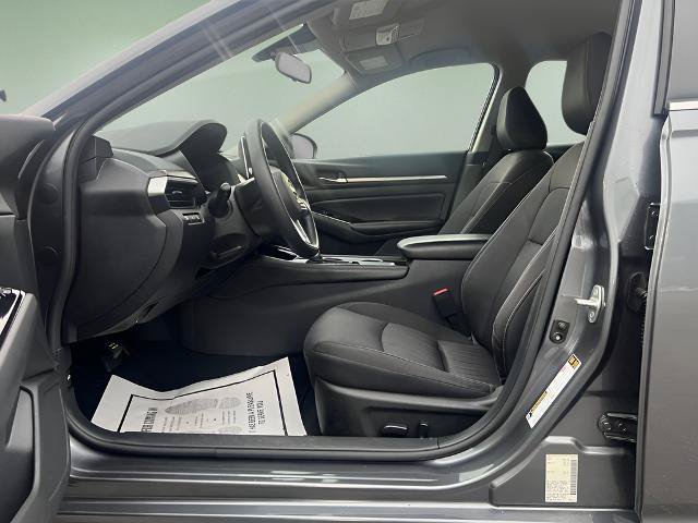 Used 2023 Nissan Altima 2.5 SV FWD image 11
