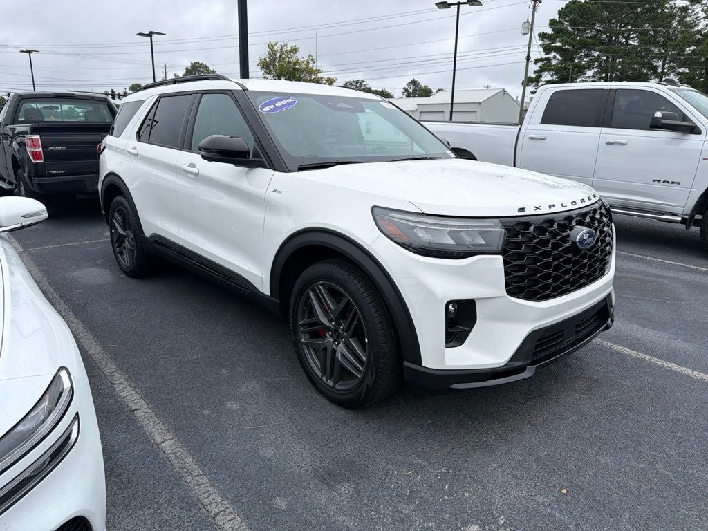 Certified 2025 Ford Explorer ST-Line w/ ST-Line Street Pack AWD/4WD image 6