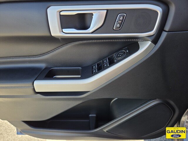 Certified 2021 Ford Explorer XLT RWD image 19