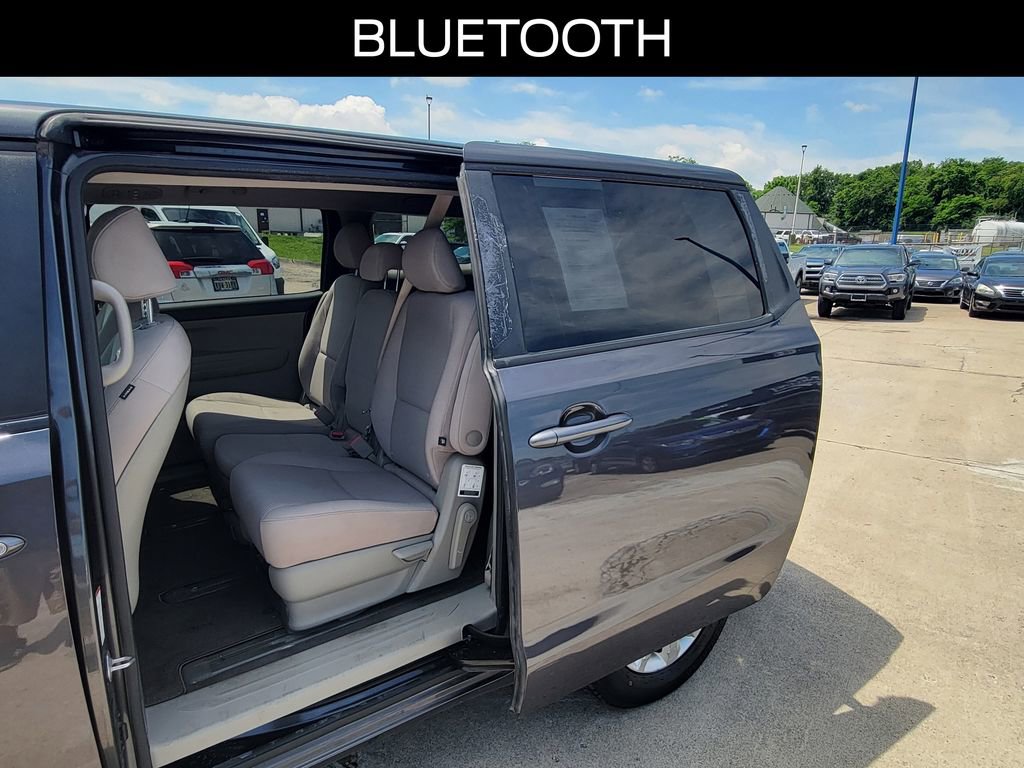 Used 2018 Kia Sedona LX FWD image 13