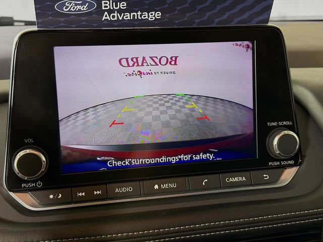 Used 2023 Nissan Rogue S AWD/4WD image 16