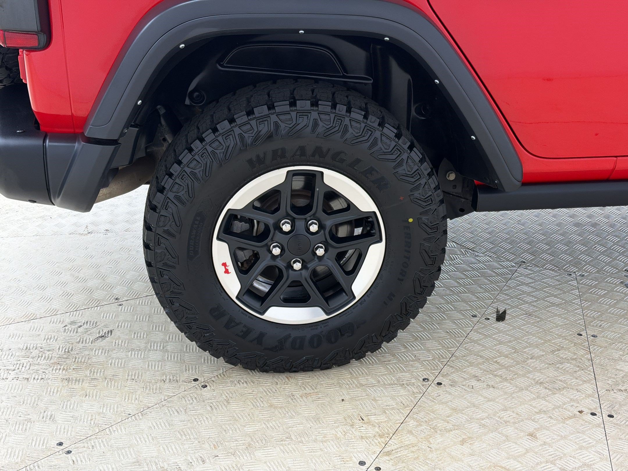 Used 2021 Jeep Wrangler Unlimited Rubicon w/ Steel Bumper Group AWD/4WD image 12