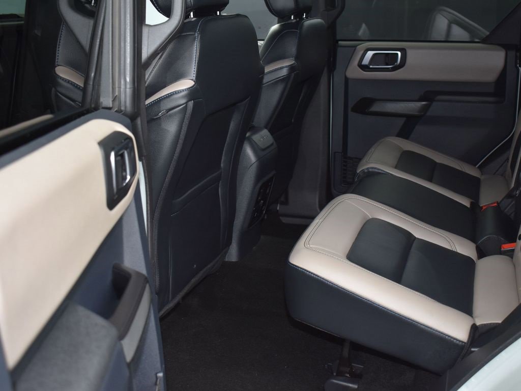 Certified 2024 Ford Bronco Wildtrak image 11