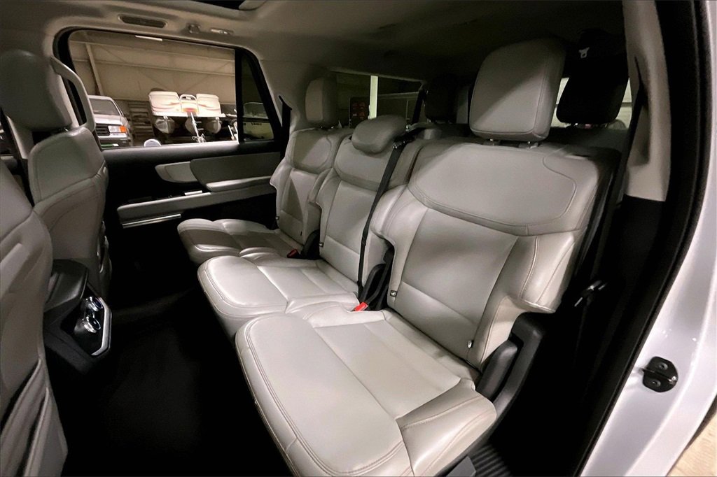 Certified 2025 Ford Expedition Max Active image 25