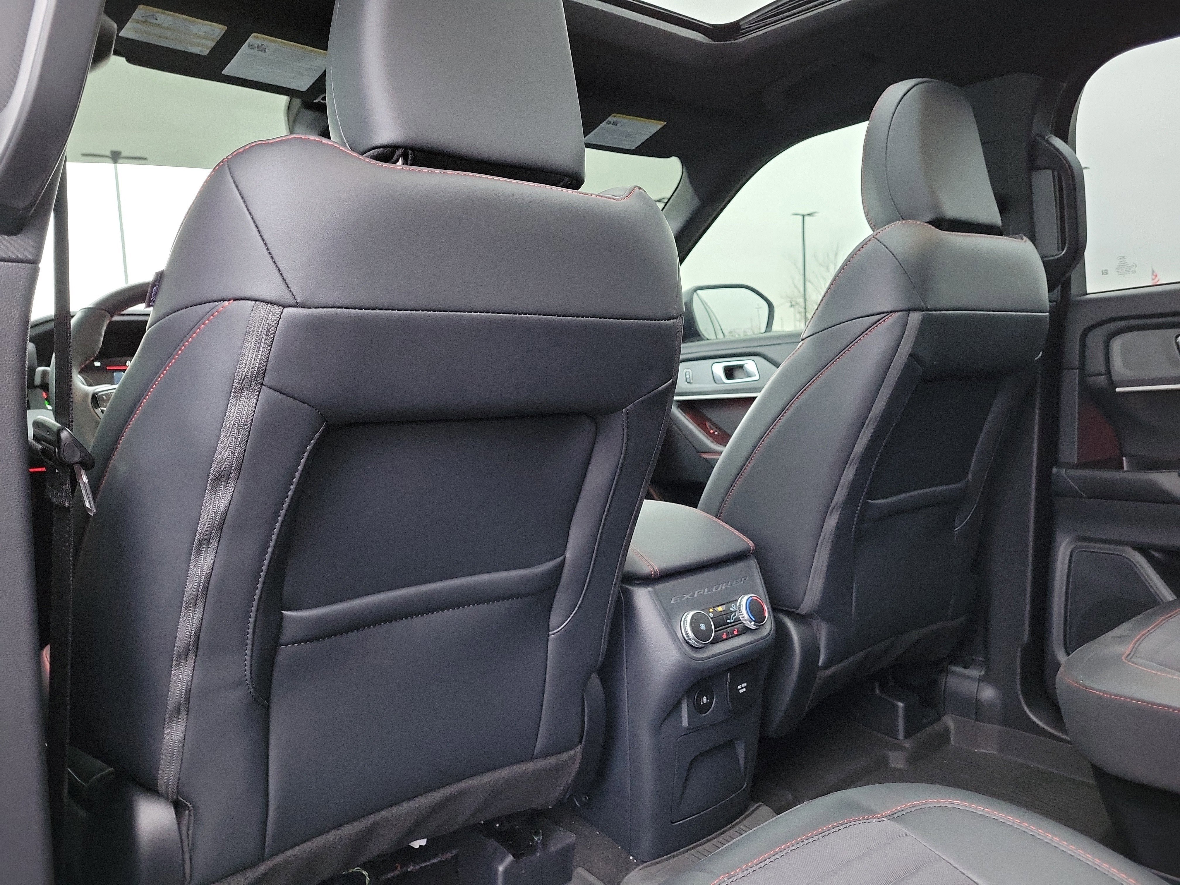 Certified 2025 Ford Explorer ST-Line w/ Premium Package image 13