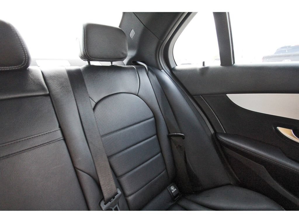 Used 2021 Mercedes-Benz C 300 Sedan image 13