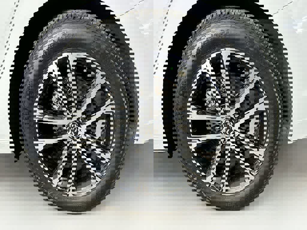 Used 2025 Volkswagen Jetta Sport image 10