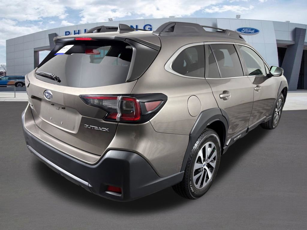 Used 2023 Subaru Outback Premium AWD/4WD image 5