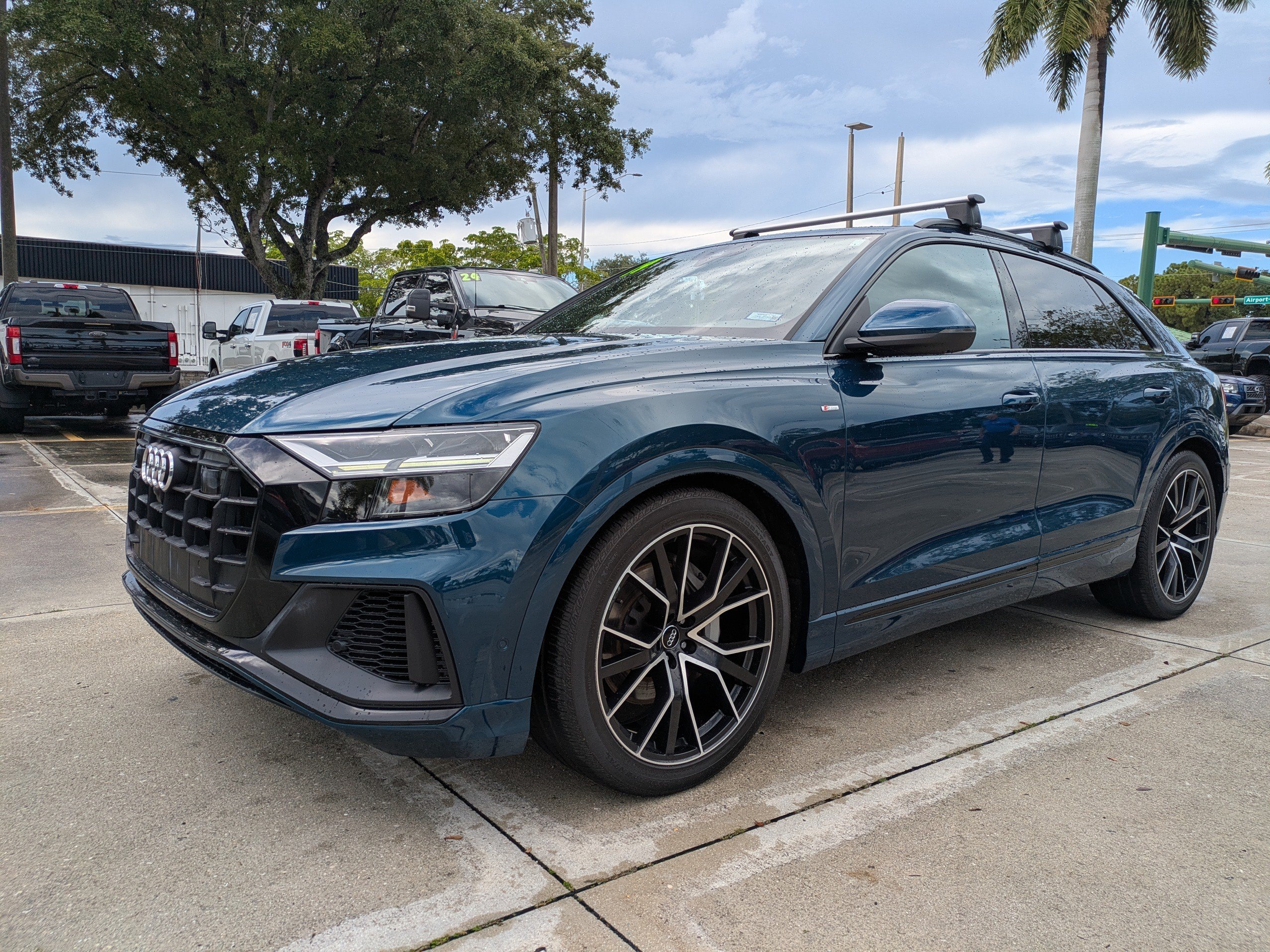 Used 2019 Audi Q8 Premium Plus w/ Premium Plus AWD/4WD image 7