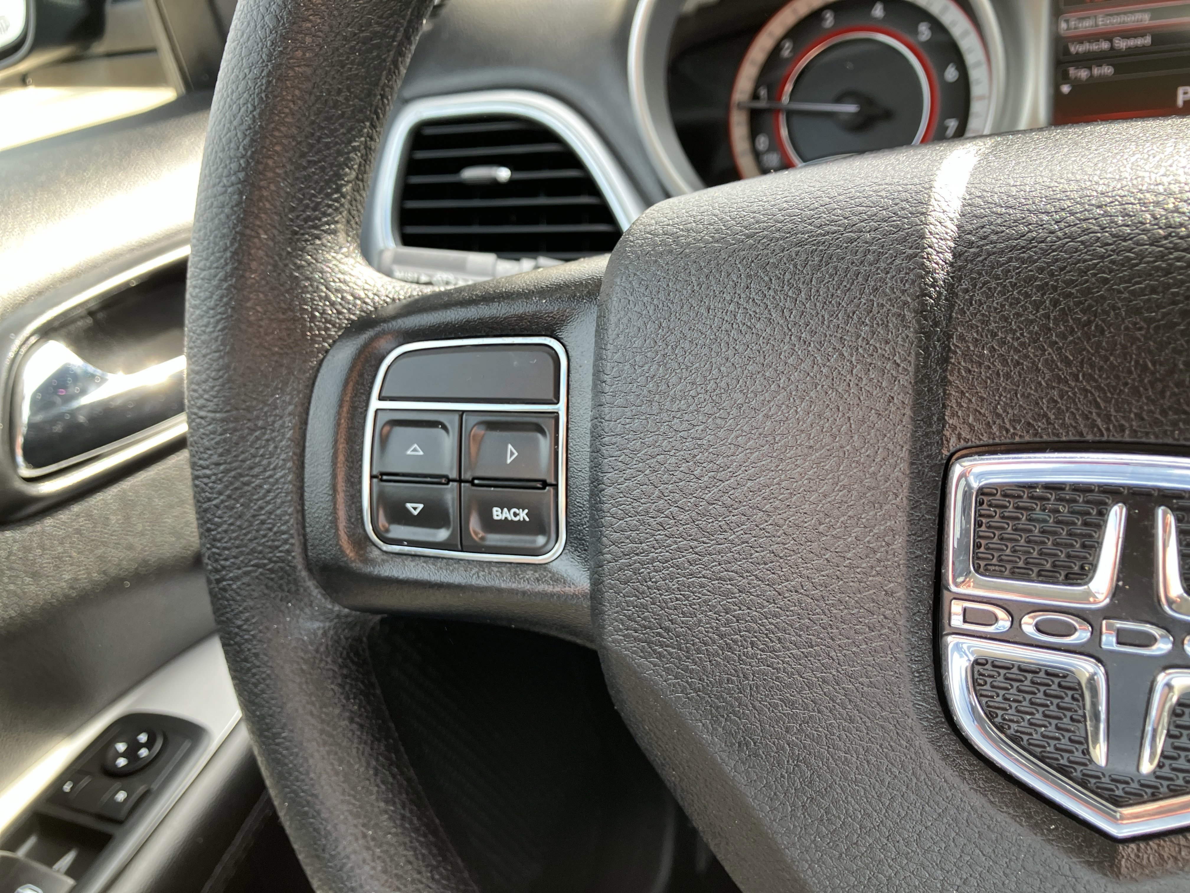 Used 2020 Dodge Journey SE image 37