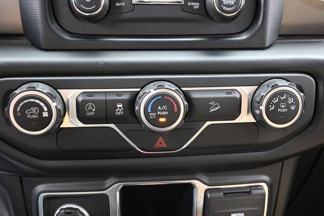 Used 2019 Jeep Wrangler Unlimited Sport AWD/4WD image 21