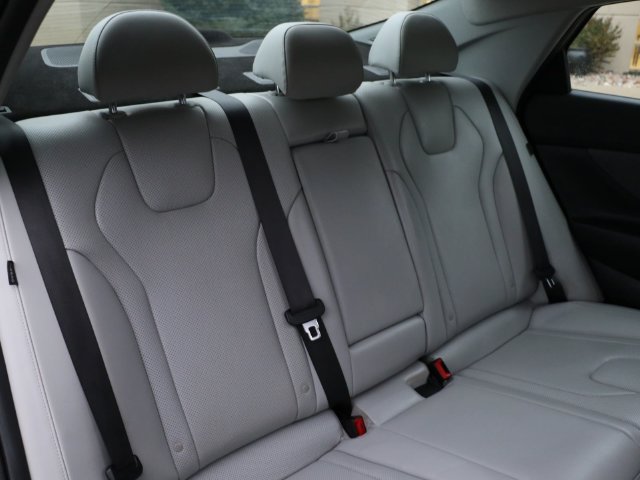 Used 2024 Hyundai Elantra Limited FWD image 13