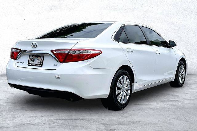Used 2017 Toyota Camry XLE FWD image 2