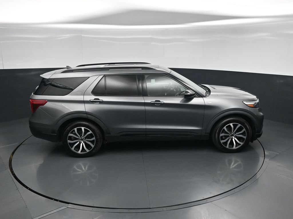 Certified 2023 Ford Explorer ST-Line w/ Class IV Trailer Tow Package RWD image 35