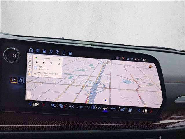 Used 2025 Chevrolet Traverse RS image 14