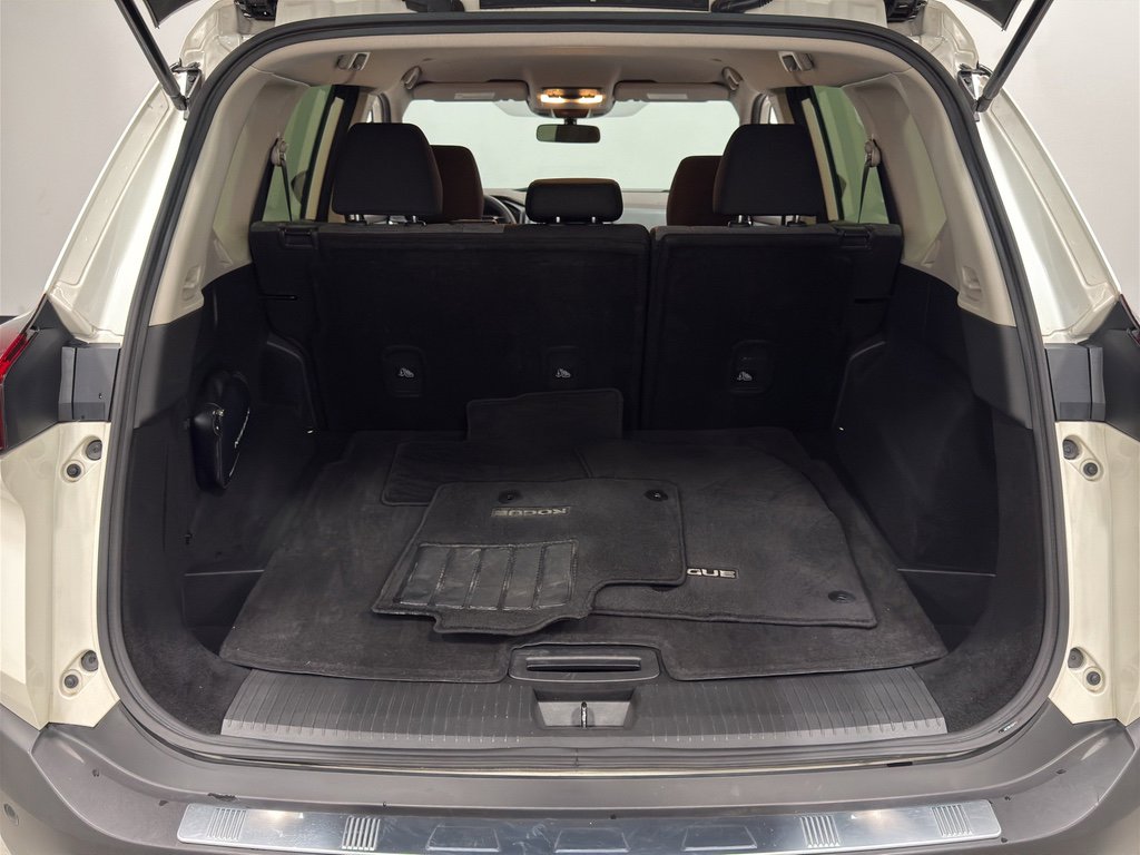 Used 2023 Nissan Rogue SV image 30