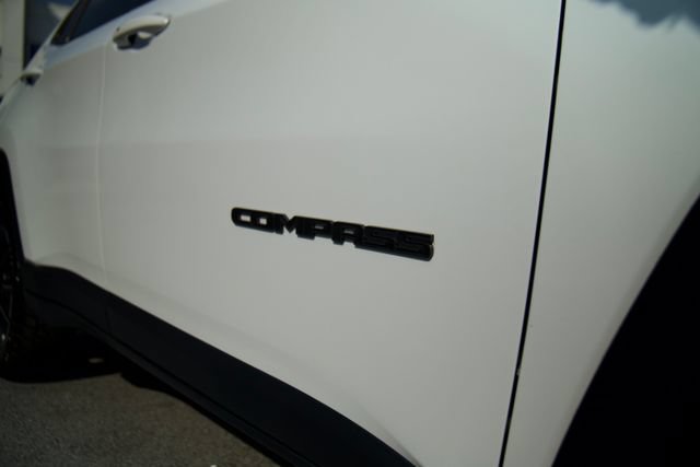 Used 2025 Jeep Compass Trailhawk AWD/4WD image 16