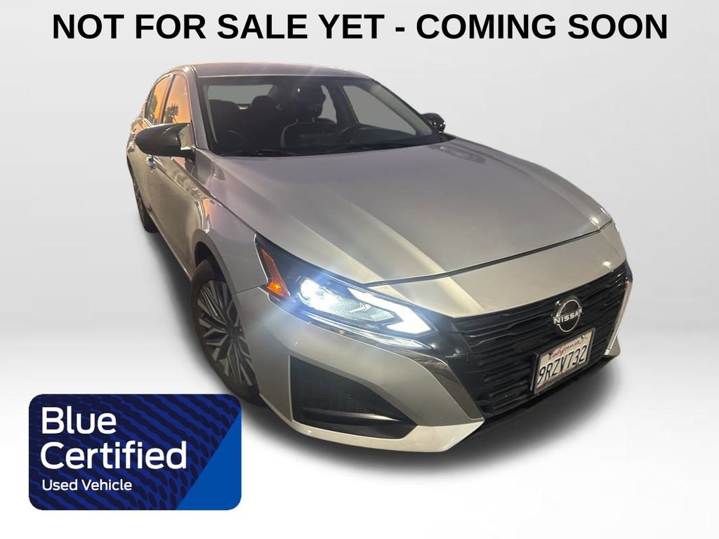 Used 2023 Nissan Altima 2.5 SV