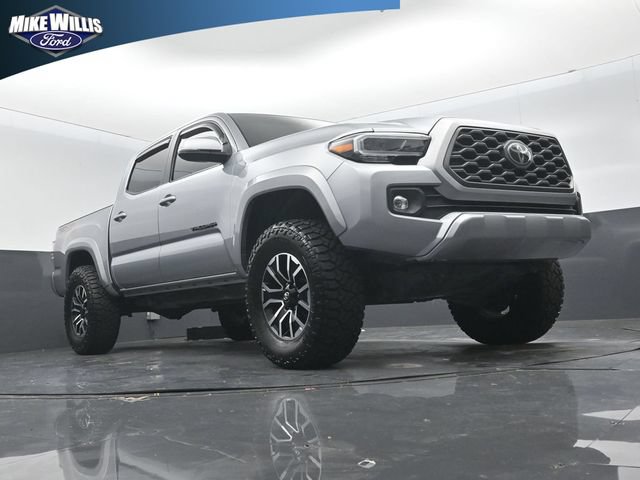 Used 2021 Toyota Tacoma TRD Sport w/ Technology Package AWD/4WD image 17