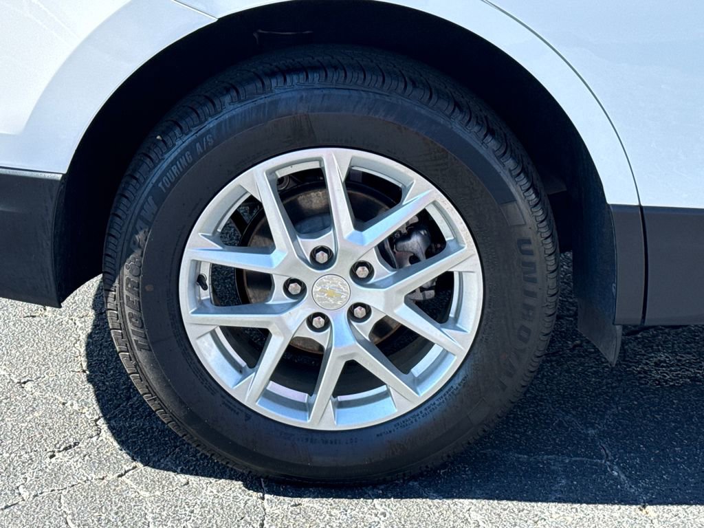 Used 2023 Chevrolet Equinox LT w/ Driver Convenience Package image 17