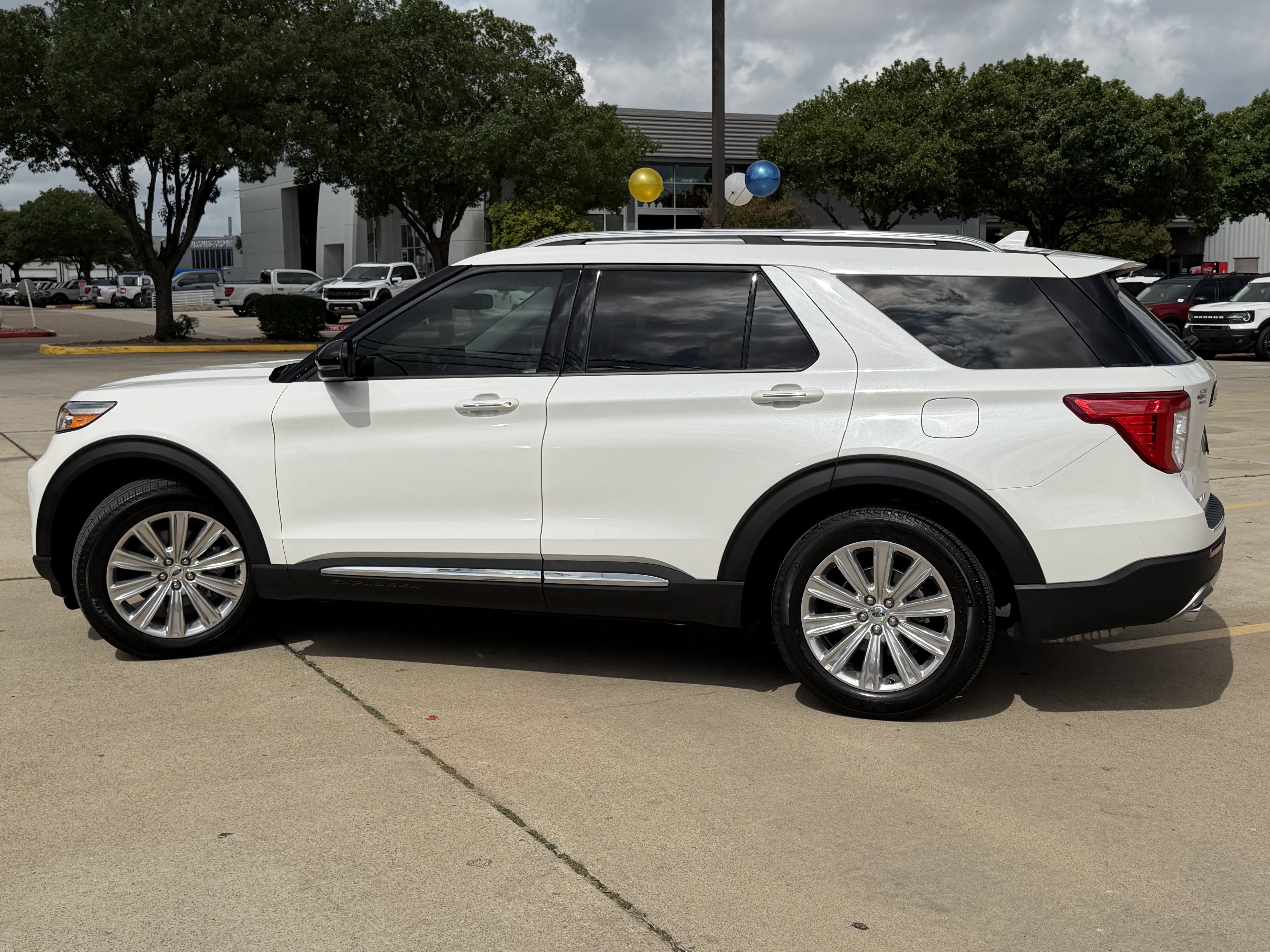 Certified 2024 Ford Explorer Limited w/ Limited Technology Package RWD image 10