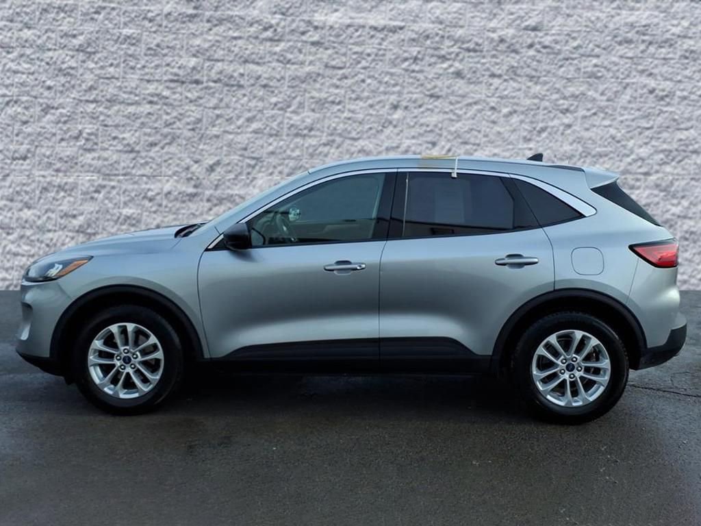 Certified 2022 Ford Escape SE image 4