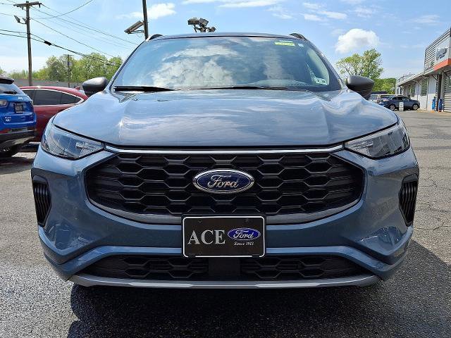 Certified 2023 Ford Escape ST-Line w/ Tech Pack #1 AWD/4WD image 7