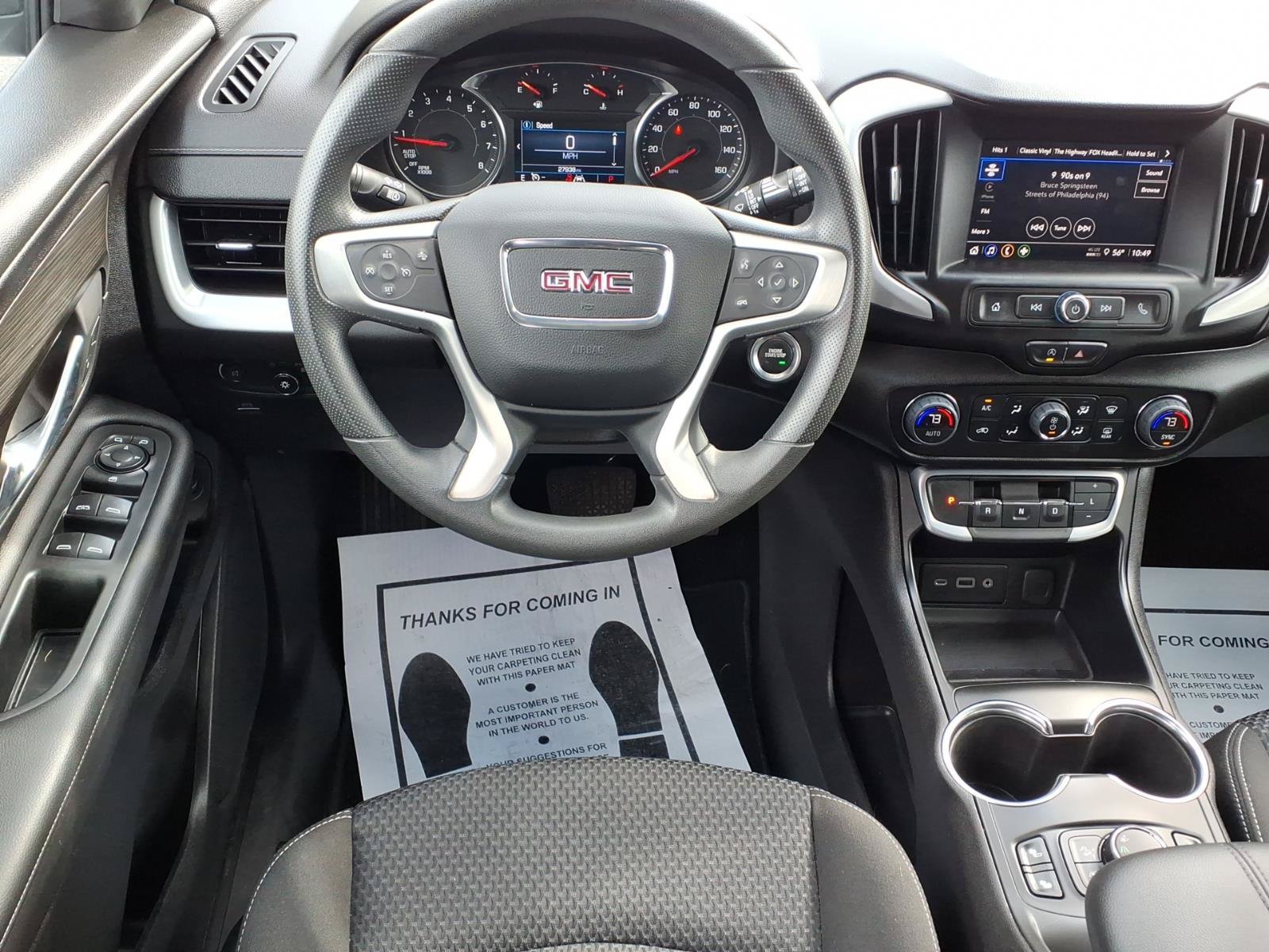 Used 2024 GMC Terrain SLE w/ Driver Convenience Package FWD image 5