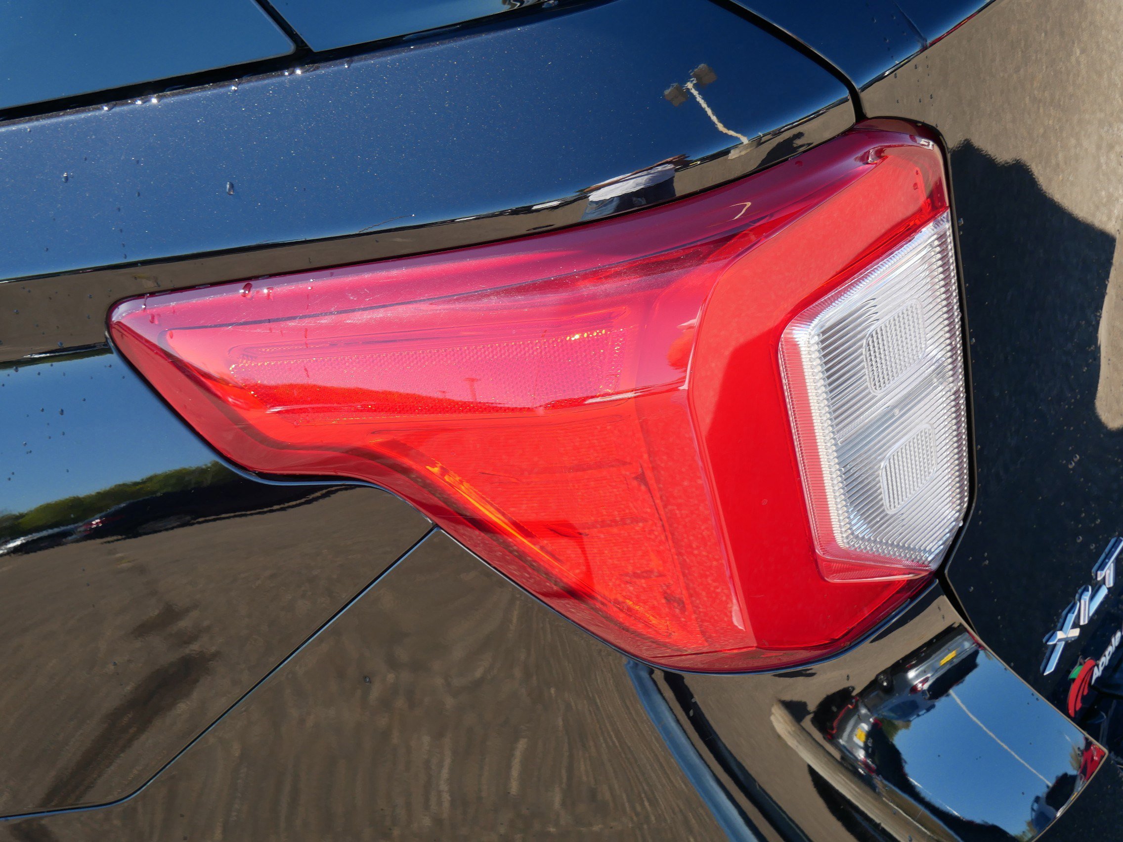 Certified 2022 Ford Explorer XLT w/ Equipment Group 202A image 17