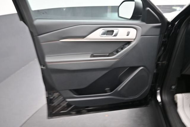 Certified 2025 Ford Explorer Active w/ Active Comfort Package AWD/4WD image 20