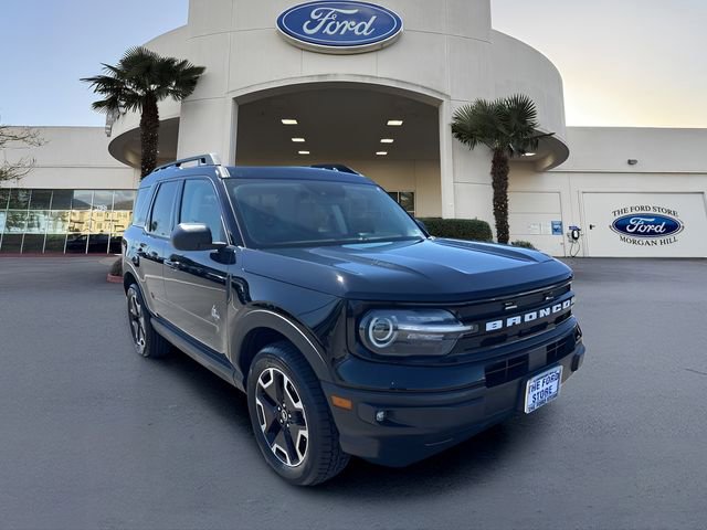 Certified 2022 Ford Bronco Sport Outer Banks w/ Tech Package AWD/4WD image 4